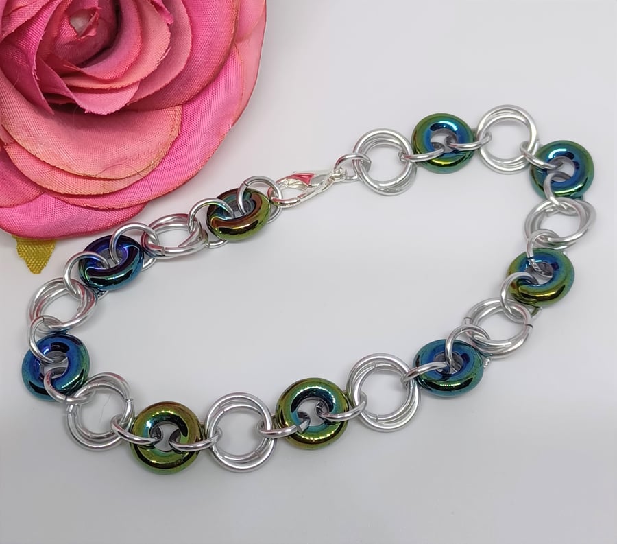 Silver Colour Anodized Aluminium Mobius Rose Chainmaille Bracelet with Green Gla