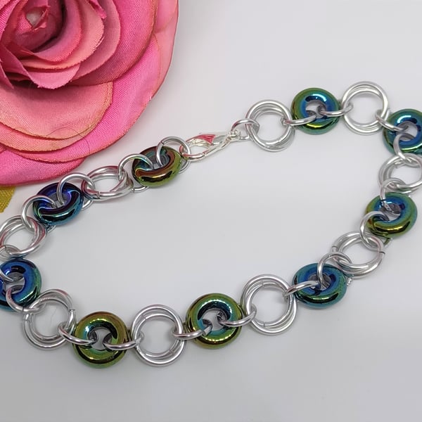 Silver Colour Anodized Aluminium Mobius Rose Chainmaille Bracelet with Green Gla