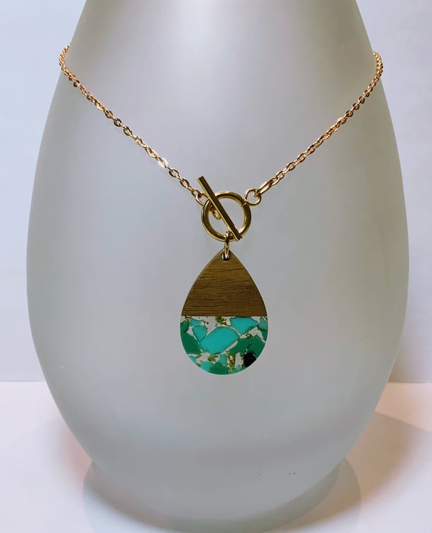 Walnut & Resin Pendant Necklace.