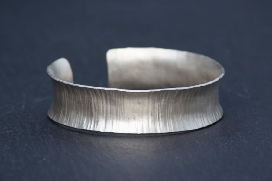 Anticlastic cuff bangle