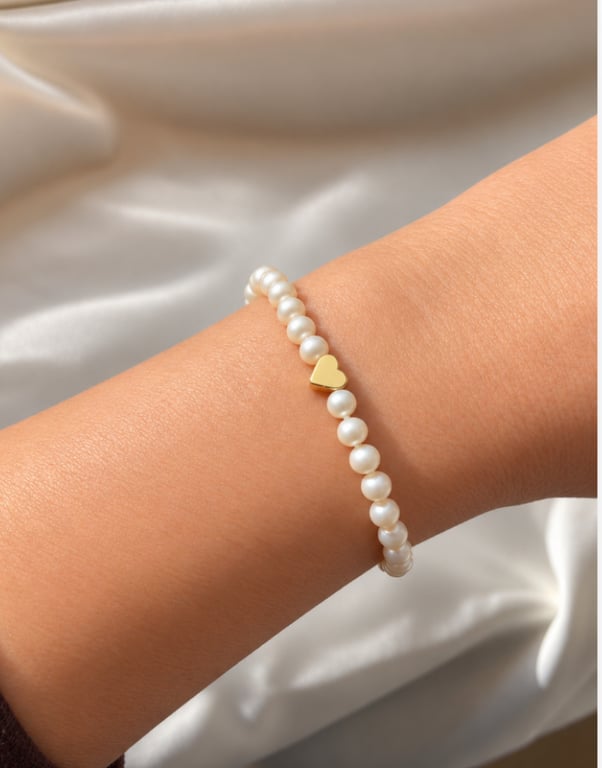 Freshwater Pearl Bracelet with Silver or Gold Heart.