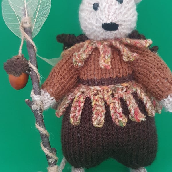 Hand Knitted Mouse - Robin a Greenmam of the Woods
