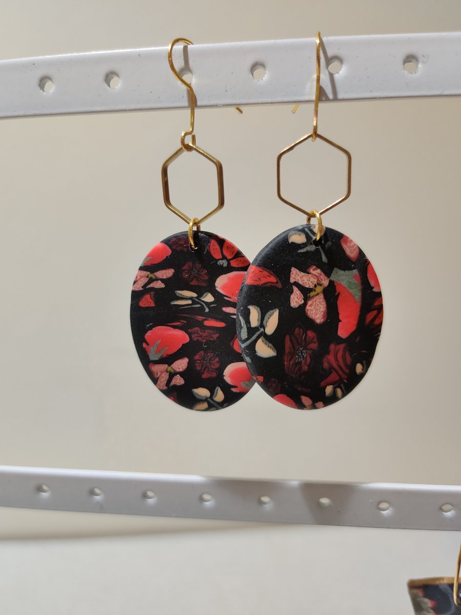 Winter floral oval gold earrings