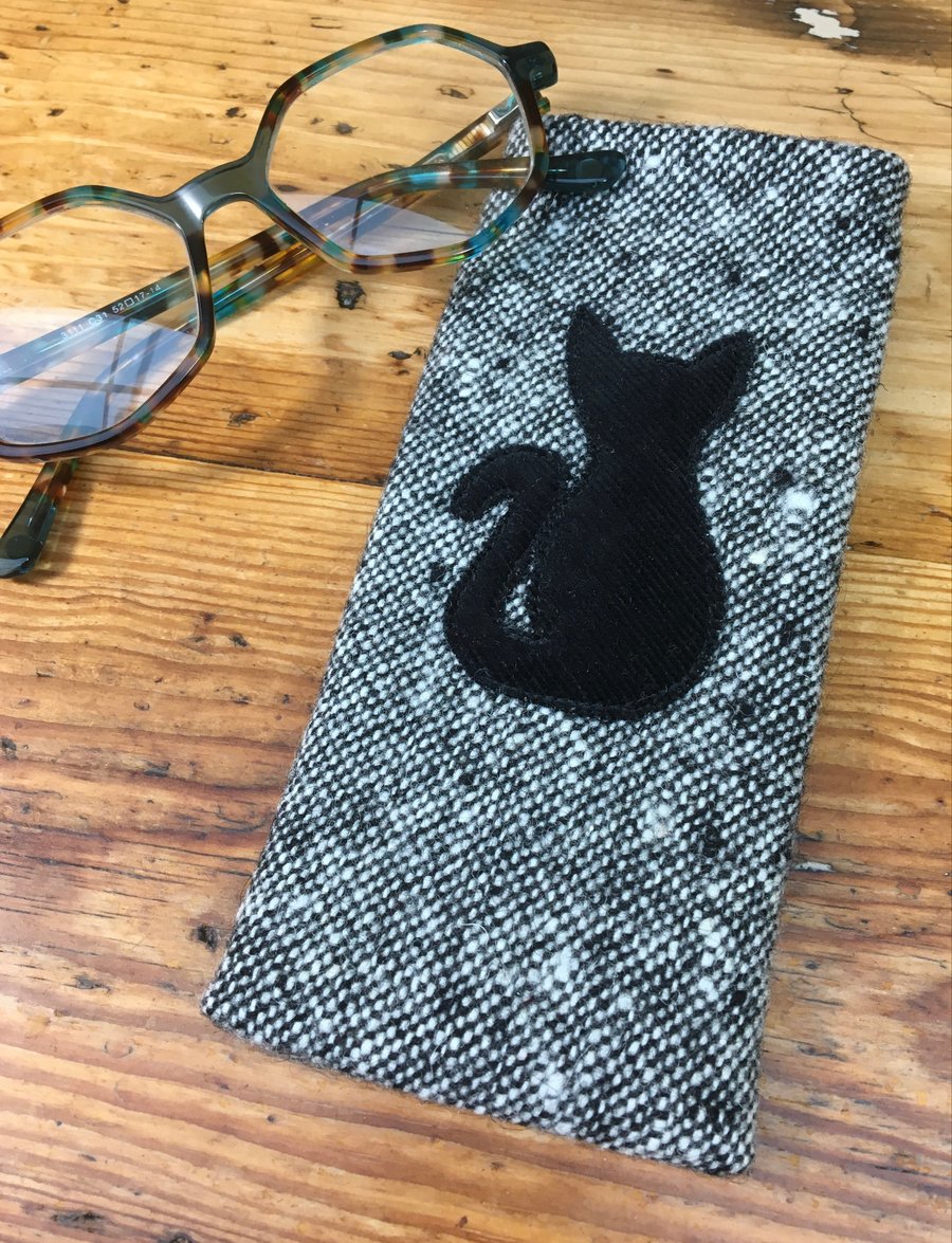Glasses case - Black cat & Tweed wool fabric glasses case - Cat lover gift