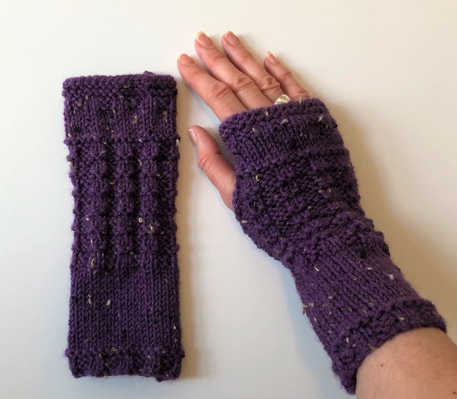 Fingerless Gloves Mittens Wrist Warmers in Purple Tweed Aran Wool