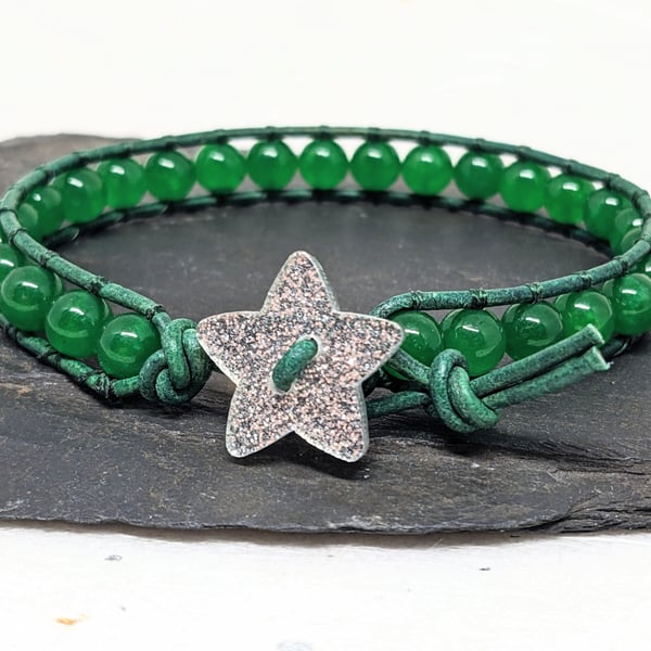 Christmas green agate and leather bracelet with glittery star button fastener