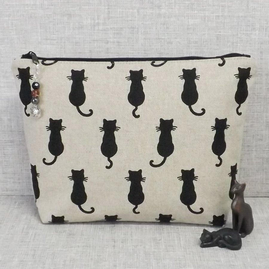 Large zipped pouch, cosmetic bag, cats.