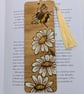Pyrography Bee and daisies wooden bookmark, gift for a bee lover