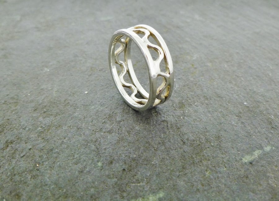 Sterling Silver Bordered Ripple Ring 
