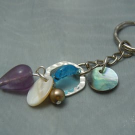 Keyring & bag charm in silver tone metal with Mother of Pearl