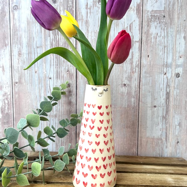 Red Hearts People Vase 
