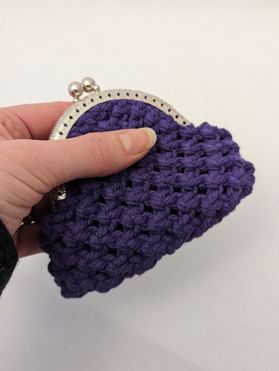 Small macrame coin purse - purple