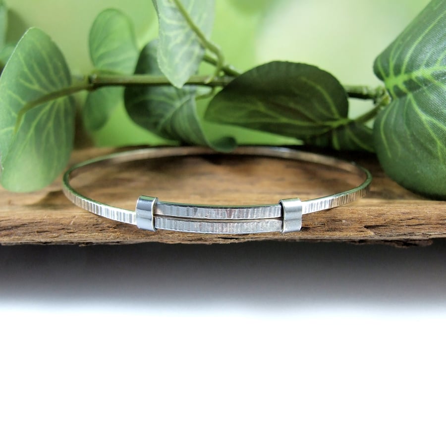 Sterling Silver Adjustable Fit Bangle. Textured Bracelet. Ladies Size M-L