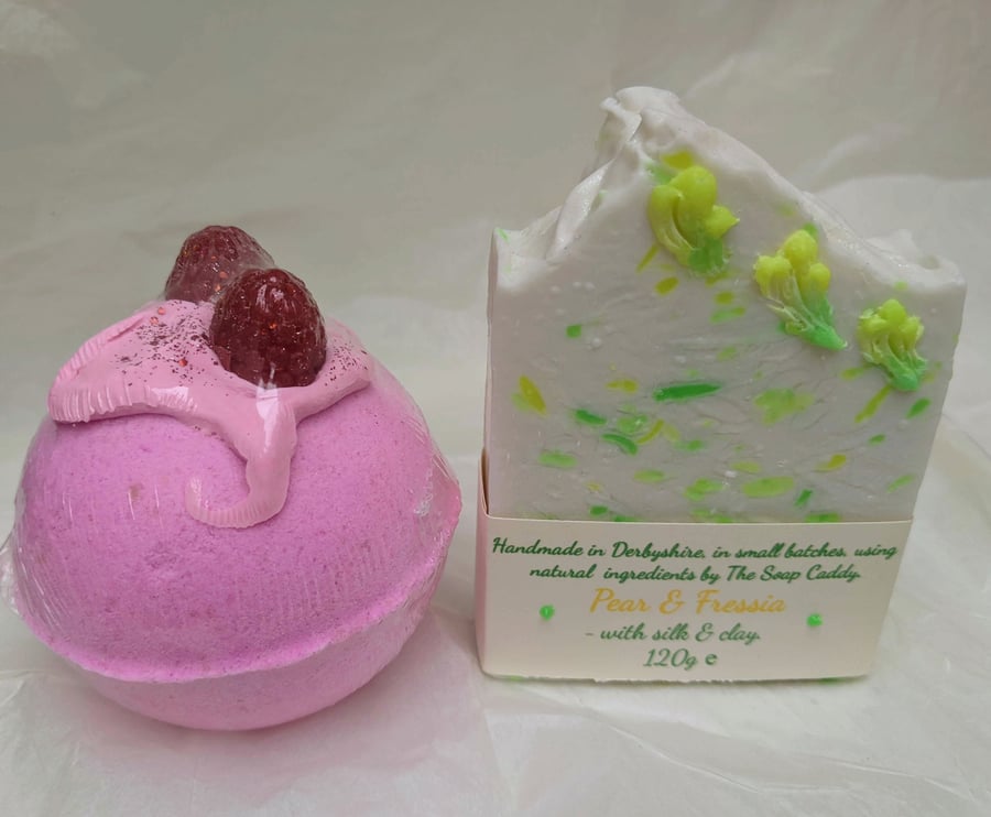 Soap & Bath bomb- Fruity- half price!
