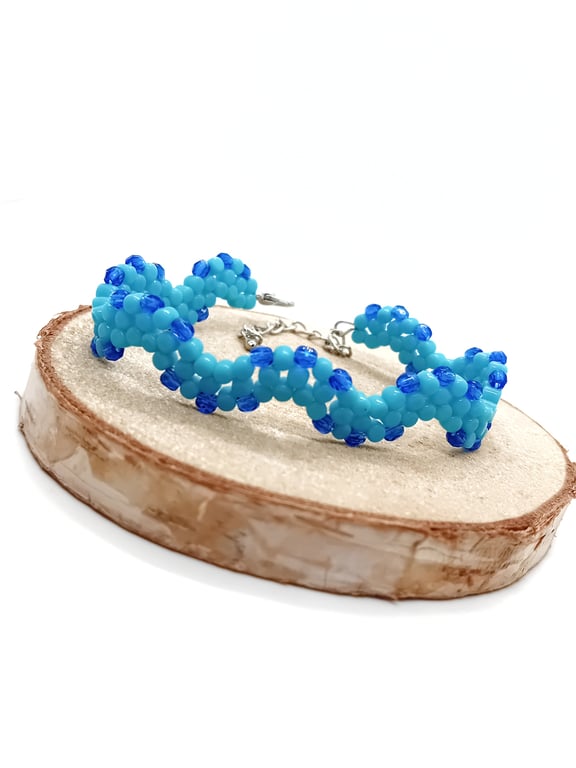 Blue wavy bracelet