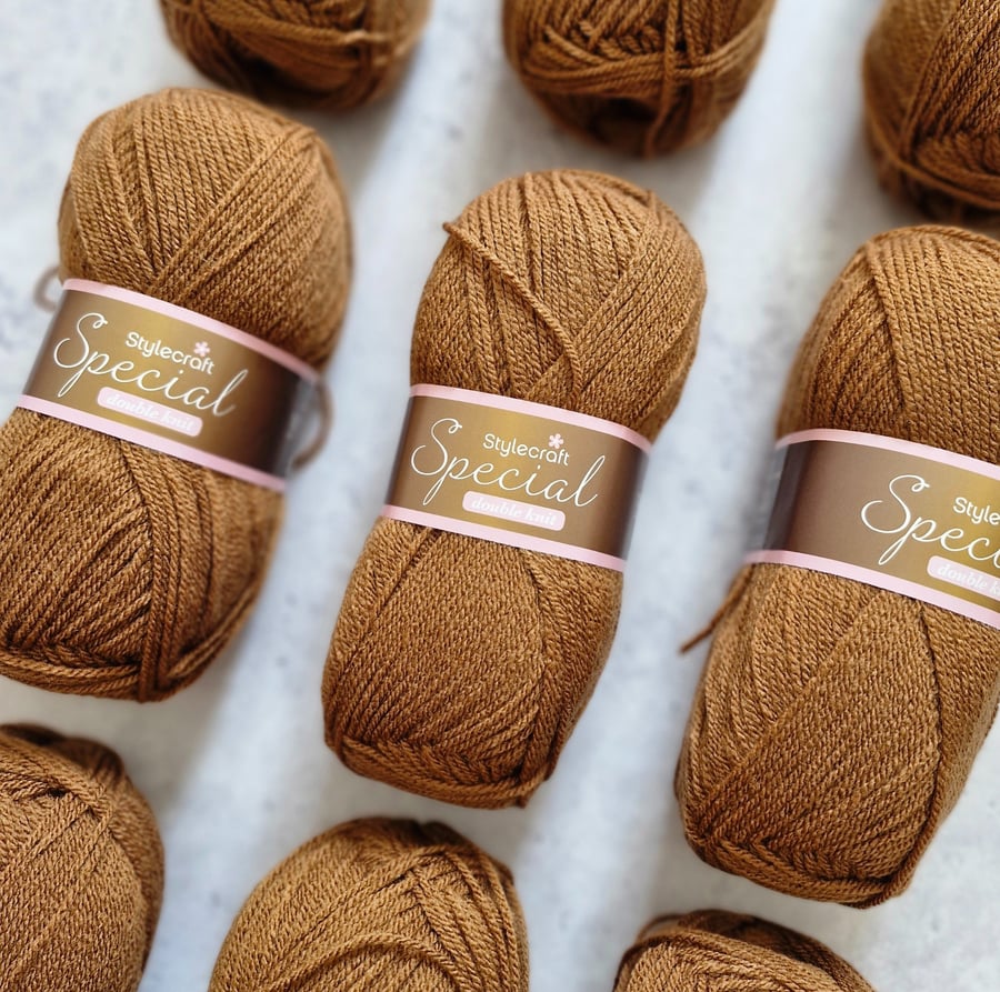 Gingerbread Stylecraft Special DK 100g Balls - Shade No 1806