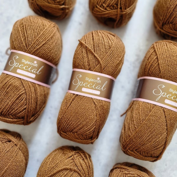 Gingerbread Stylecraft Special DK 100g Balls - Shade No 1806