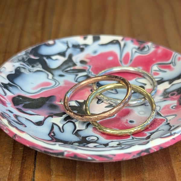 Trinket dish pink and black flower 