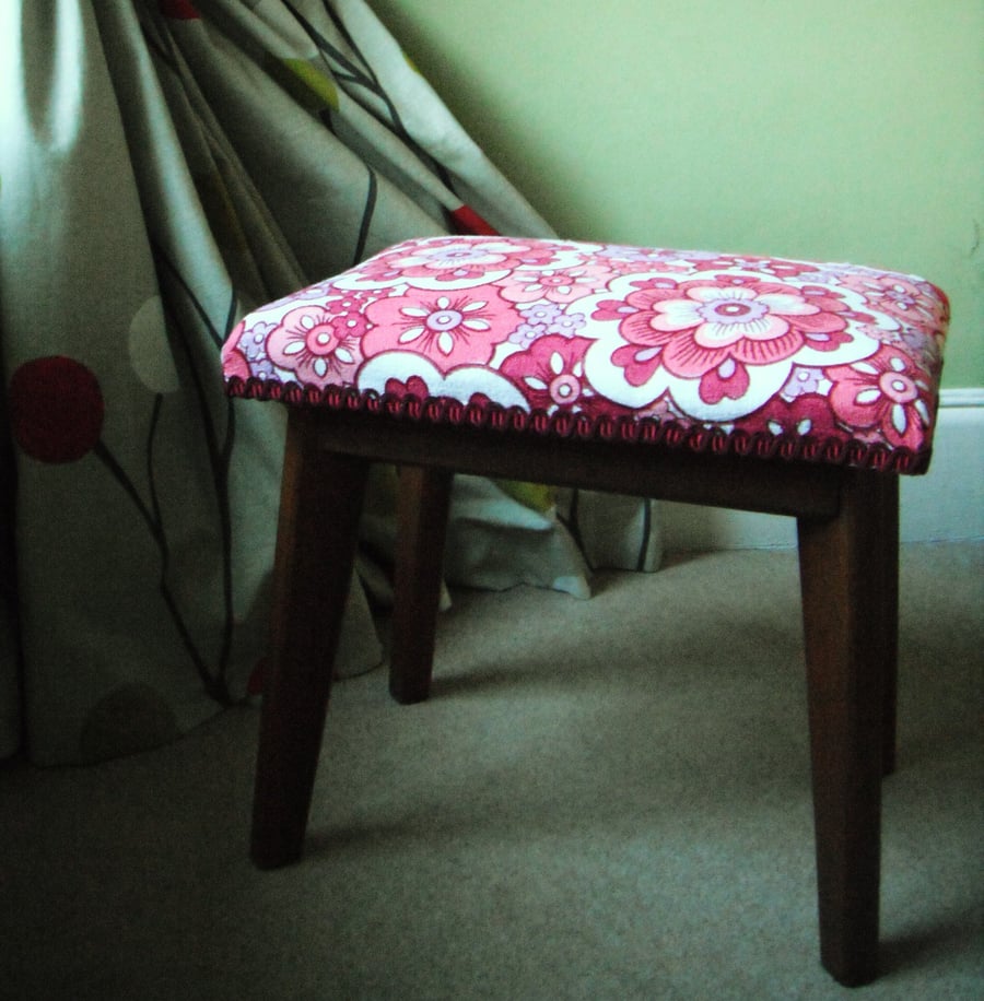 Small Flowery stool