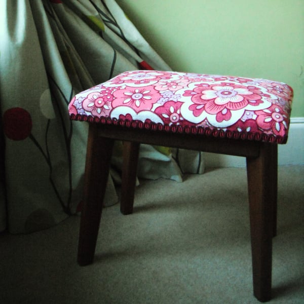 Small Flowery stool