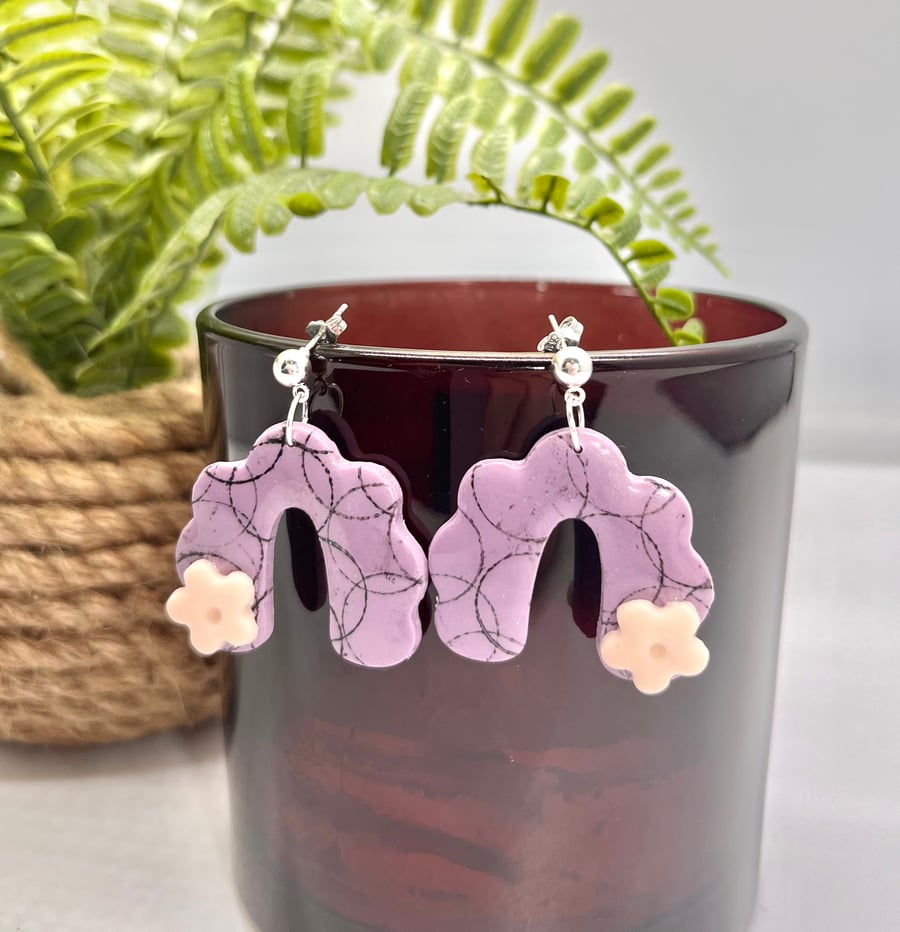 Spring Bloom Lilac Arch