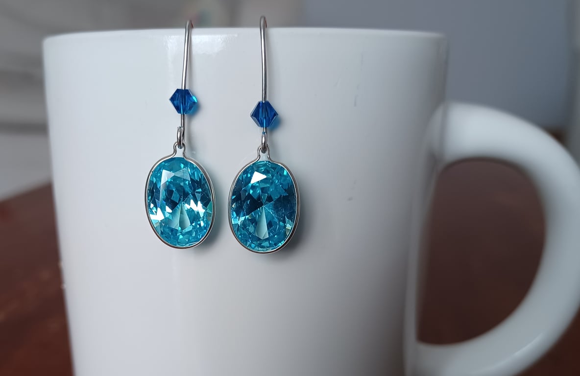 Turquoise cubic zirconium drops