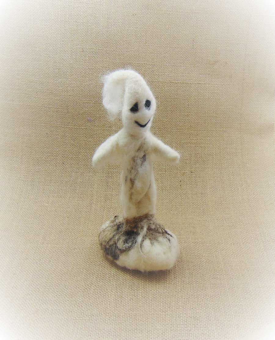 Spooky Halloween Gift, Halloween Ornament, Cute Ghost, Halloween Ghost Figurine