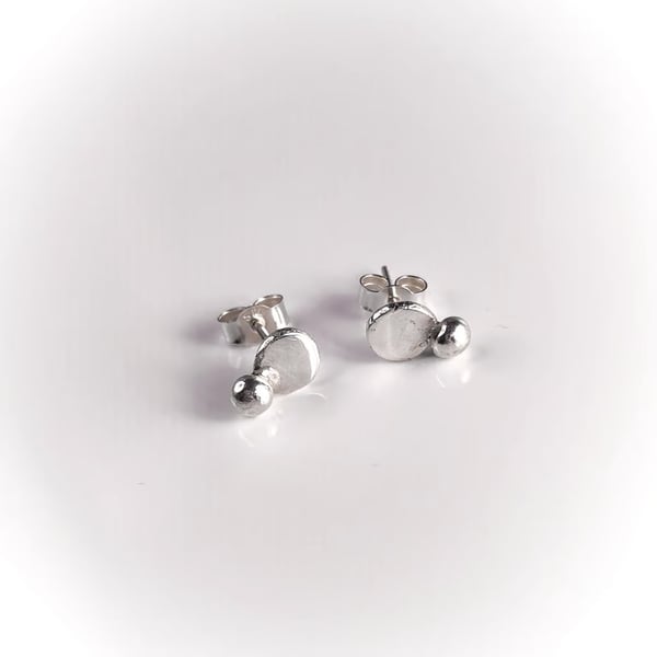 Beautiful simple sterling silver round studs