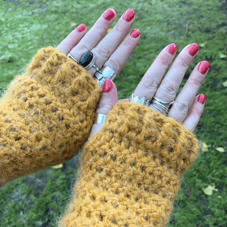 Handmade fingerless gloves store