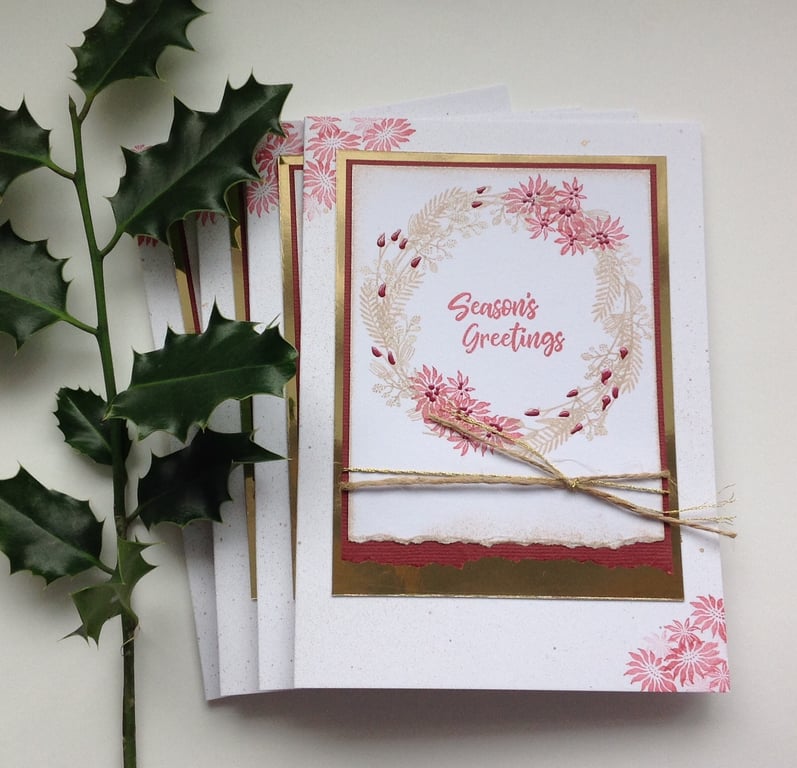 CHRISTMAS CARDS  ( pack of 4 , large ) . Rustic . Wreath . Poinsettias.
