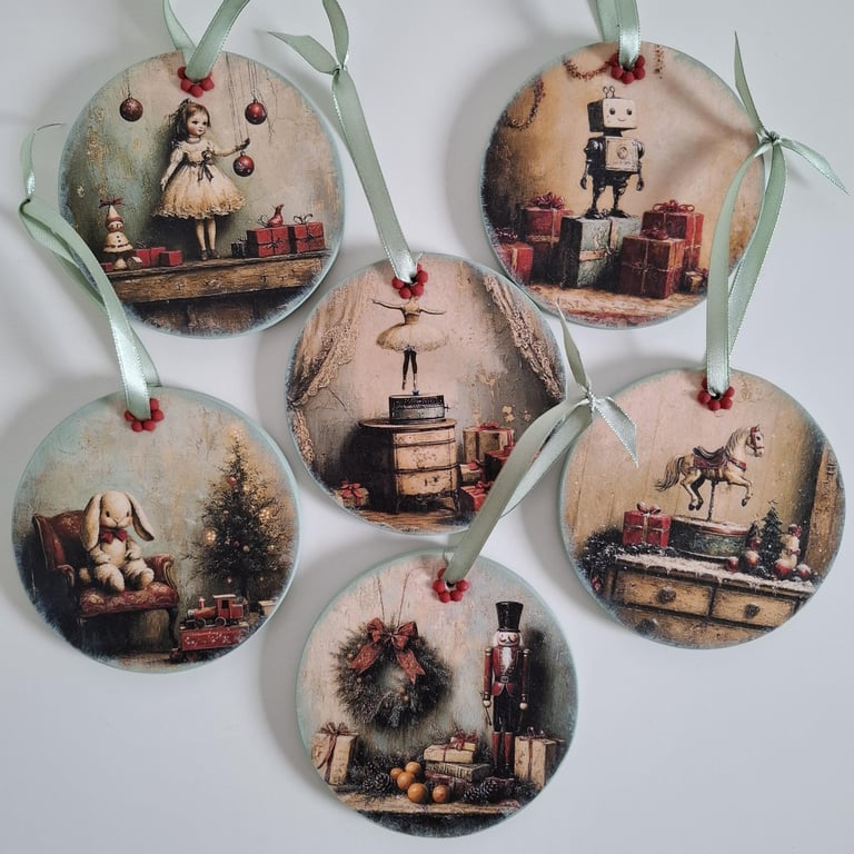 Set of 6 Vintage Christmas Ornaments, Decoupage Wood Slice Baubles, Tree Decor