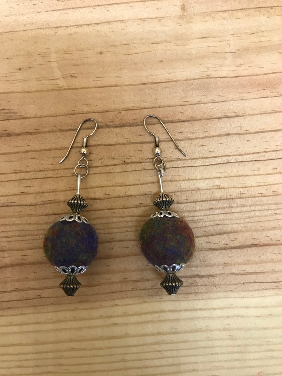  Felt Earrings. (333)