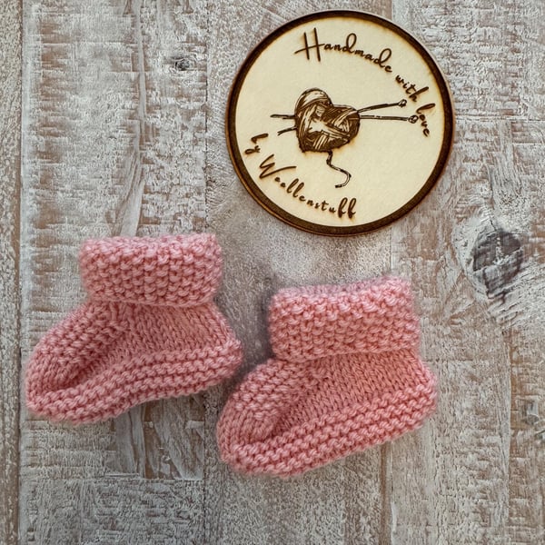 Made To Order Handknitted Seed Stitch Baby Boots 4 sizes. Any colour.
