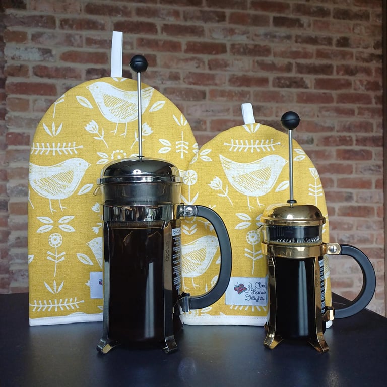 Cafetiere Cosy in Narvik Birds Ochre Fabric