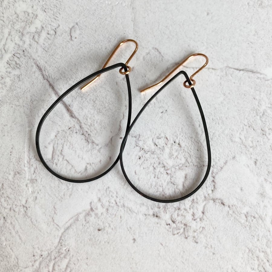 TEARDROPS in Black and Rose Gold 