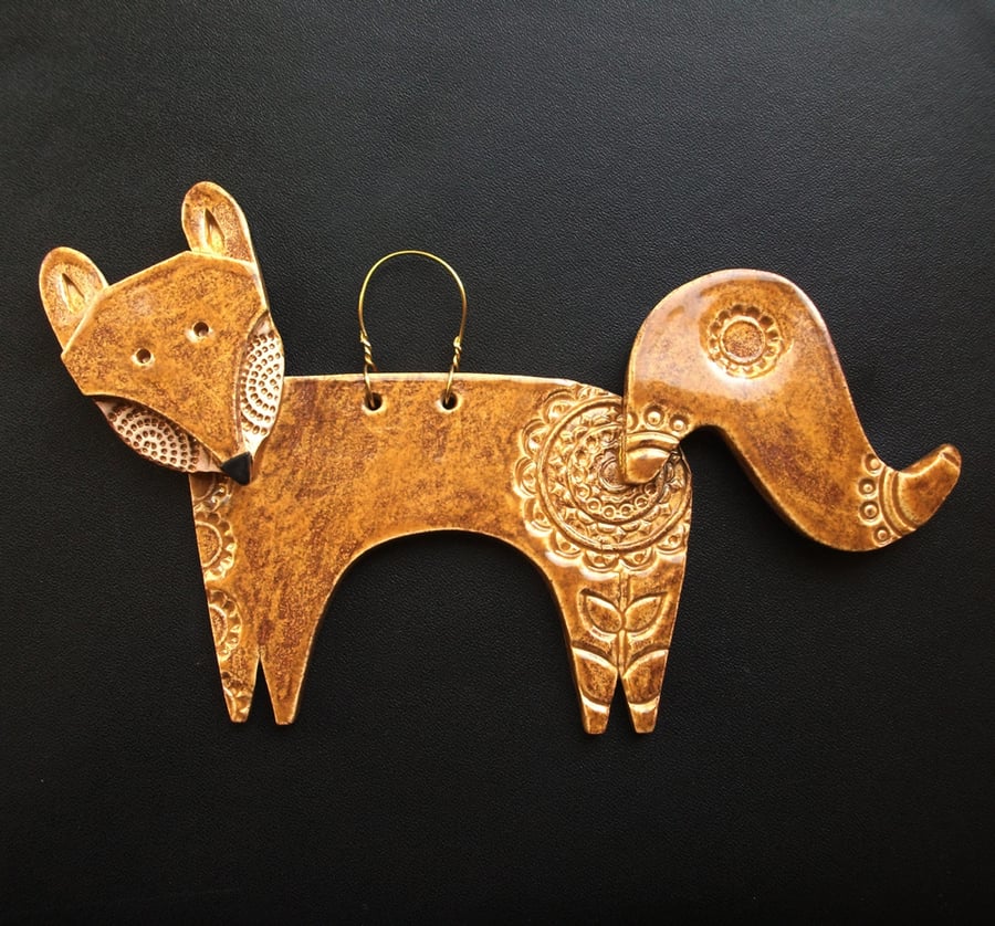 Brown ceramic fox decoration