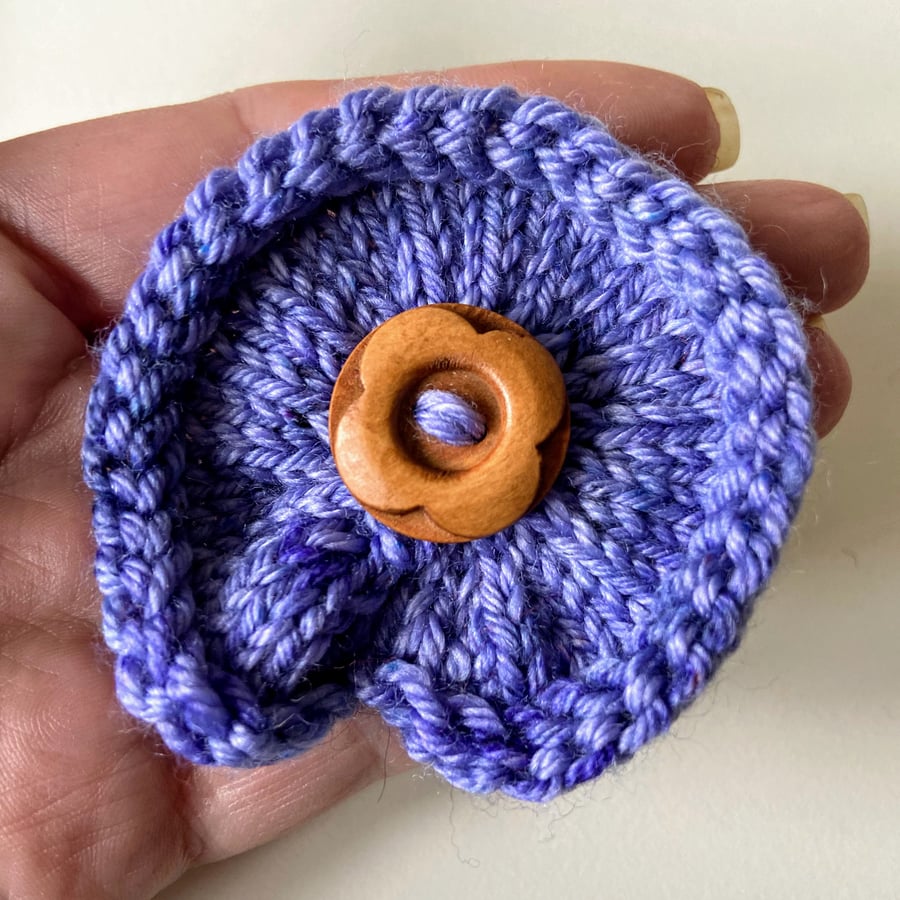 Hand knitted flower brooch pin - Purple and wood