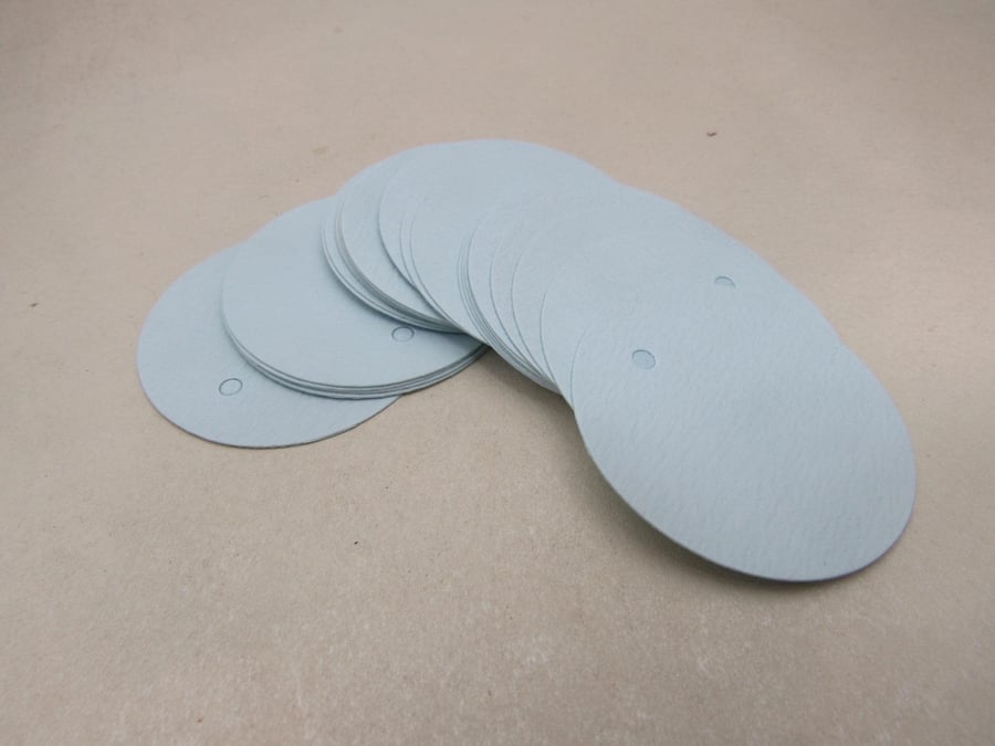25 Round Pale Forget-me-not Blue Tags