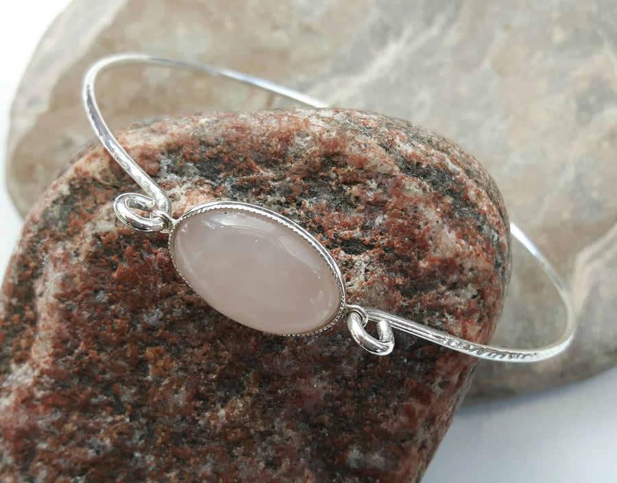 Sterling Silver Bangle with Rose Quartz Cabochon 