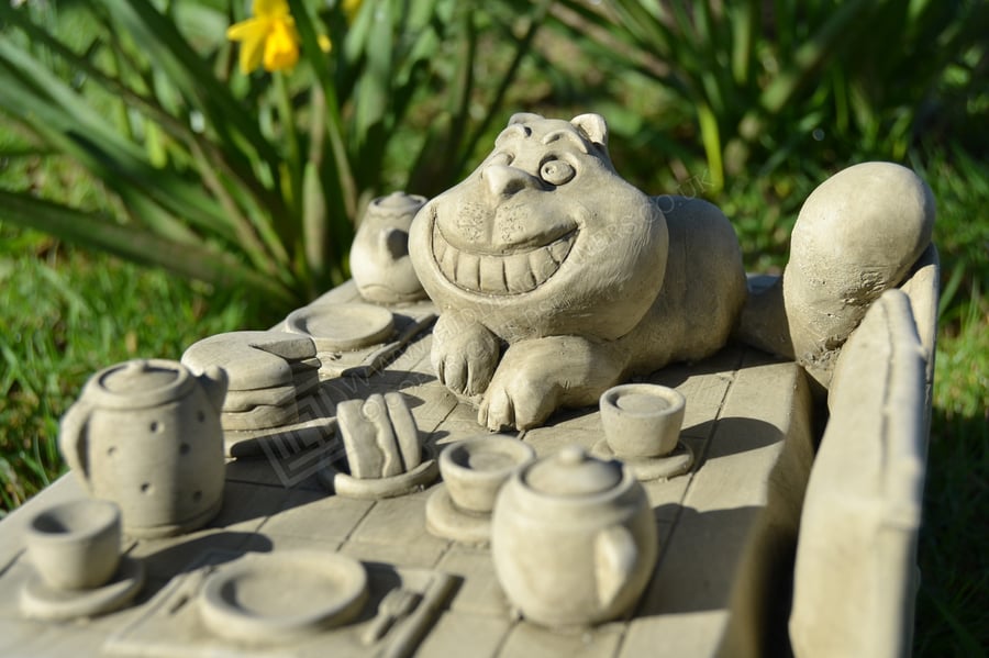 Cheshire Cat Table Alice in Wonderland Stone Garden Ornament