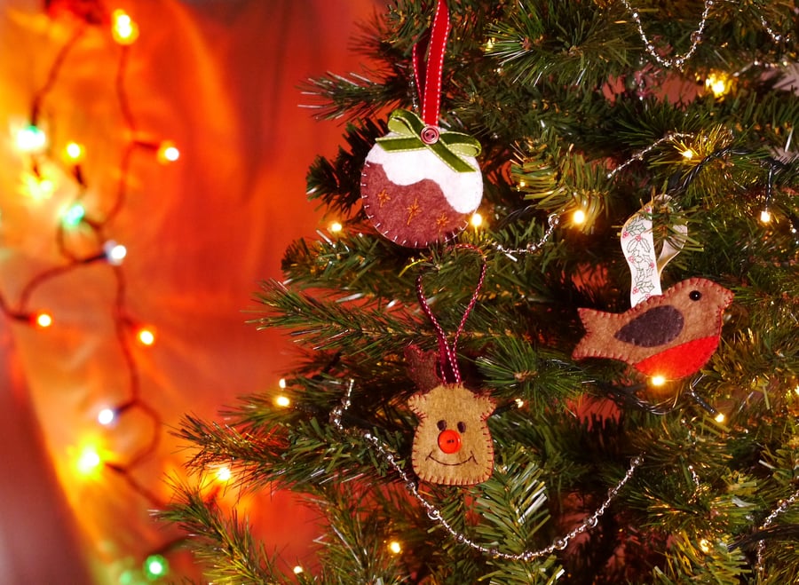 Festive felt decoration trio, Robin, Reindeer, Pudding