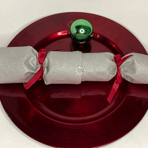 Christmas crackers - single, reusable silver party crackers.