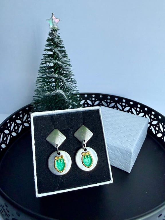 Stainless Steel Drop Earrings with Gold Coloured Wreath and Green Centre