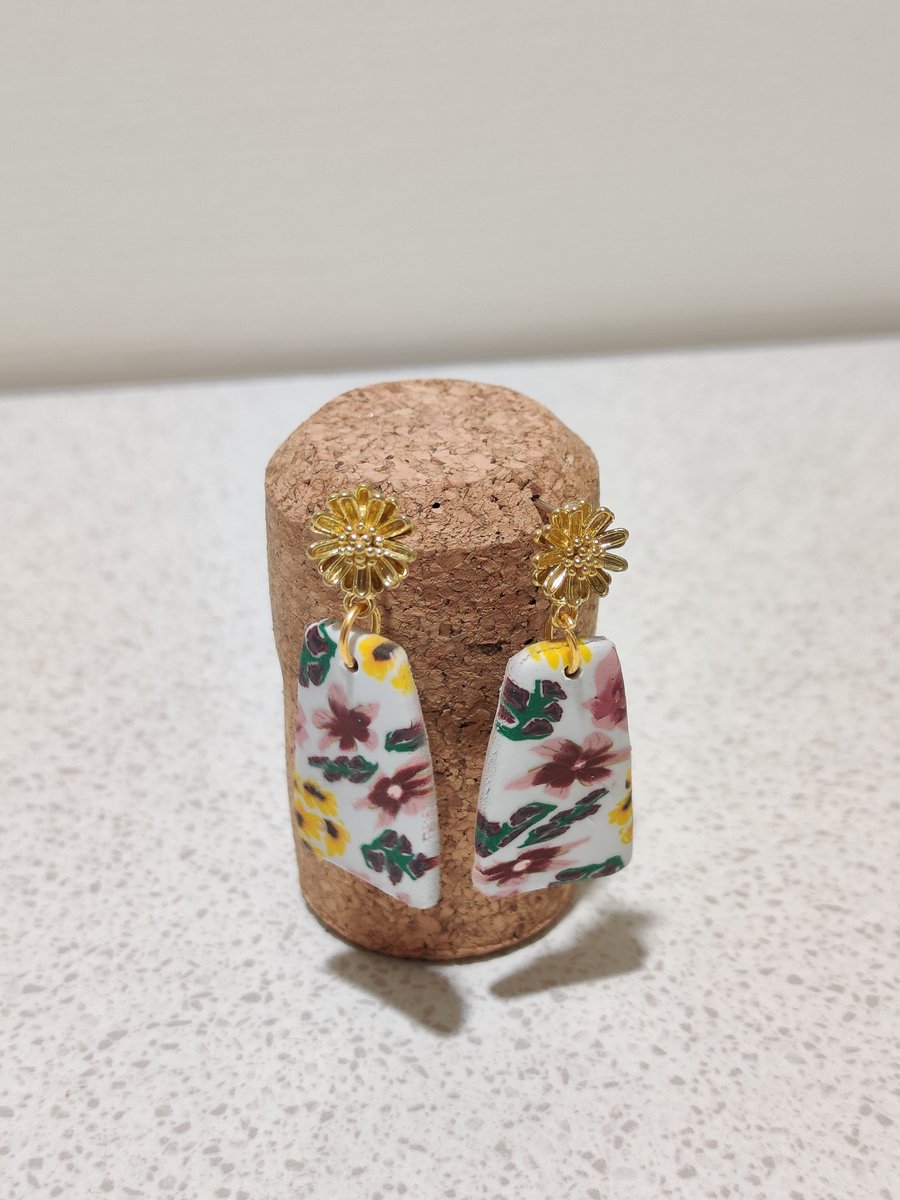 Sunflower floral dangle earrings 