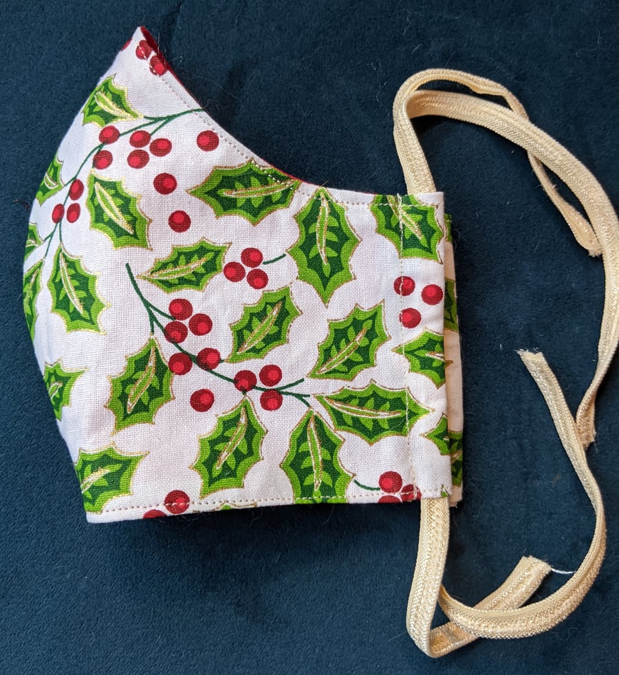 Cotton face mask with Christmas holly pattern