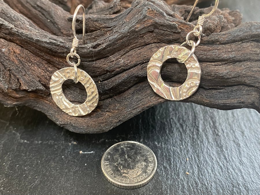  Abstract Pattern Silver Circle Drop Earrings