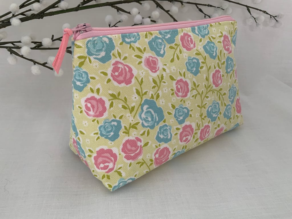Summer Seconds, Cosmetic Bag, Zipped Pouch, Purse, Make up Bag