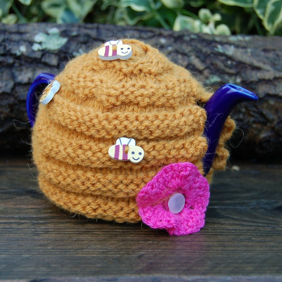 Beehive Tea cosy - to fit a small 1 or 2  cup teapot, knitted tea cosy 
