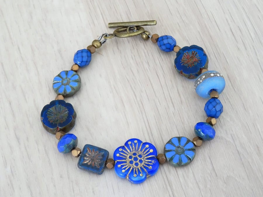 Cobalt and Cornflower Blue Bracelet, Czech Glass Bracelet, Lampwork Bracelet.