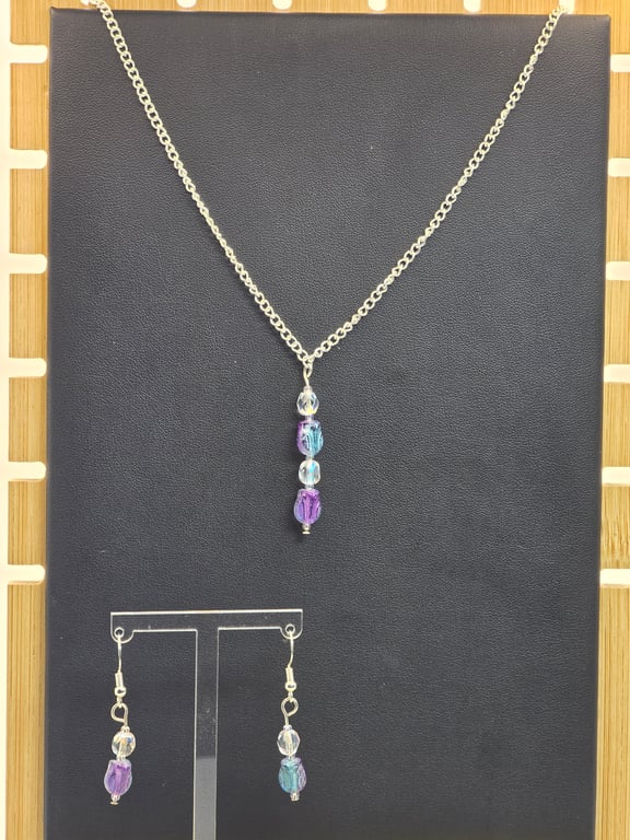 Tulip bead necklace and earrings jewellery set